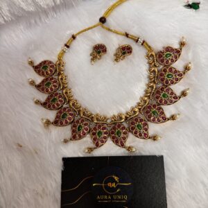 Traditional Mango pearl peacock motif (AUNK6036)